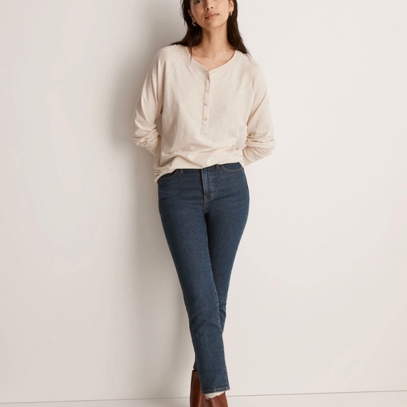Madewell The Petite Perfect Vintage Jean in Haight Wash - Picture 2 of 7